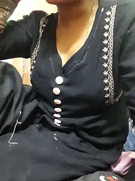 Snapshot of Sania-Love chatting on 03/20/25, 11:02 Sania-Love online show from 03/20/25, 11:02