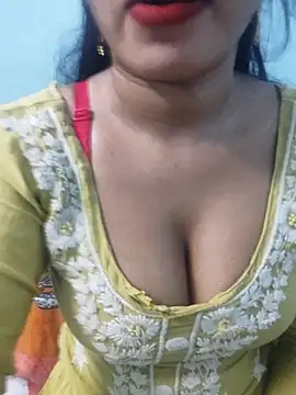 Snapshot of Sania-Love chatting on 09/22/25, 10:12 Sania-Love online show from 09/22/25, 10:12