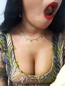 Snapshot of Sania-Love chatting on 09/24/25, 09:40 Sania-Love online show from 09/24/25, 09:40