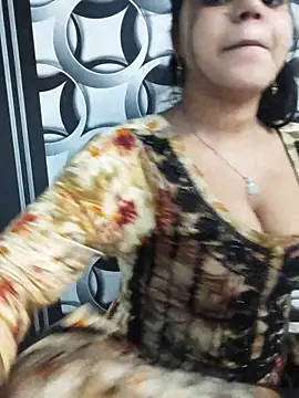 Snapshot of Sania-Love chatting on 10/24/25, 10:17 Sania-Love online show from 10/24/25, 10:17