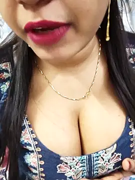 Snapshot of Sania-Love chatting on 05/07/26, 01:44 Sania-Love online show from 05/07/26, 01:44