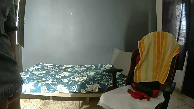 callmeshreya online show from 04/11/26, 06:07