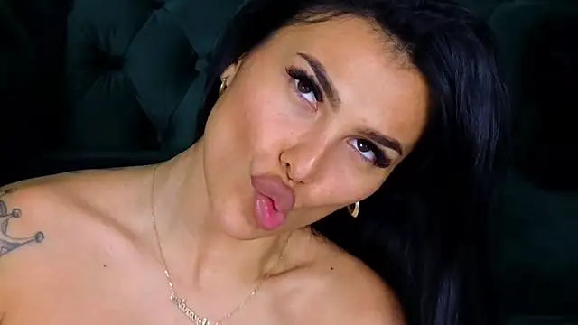 Snapshot of firesbomb777 chatting on 12/22/24, 10:04 firesbomb777 online show from 12/22/24, 10:04