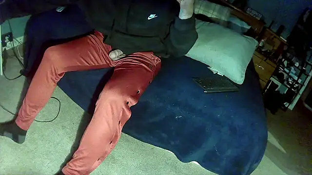 Spunwhiteboy1992 online show from 12/23/25, 08:56