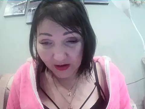 ClaireSunset online show from 12/22/24, 07:42