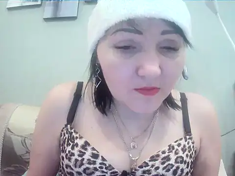 ClaireSunset online show from 12/26/24, 06:01