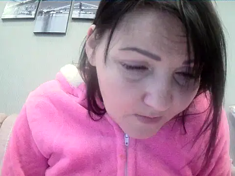 Snapshot of ClaireSunset chatting on 05/17/26, 05:42 ClaireSunset online show from 05/17/26, 05:42