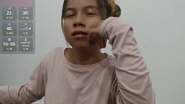 Naomi991 online show from 10/17/25, 10:01