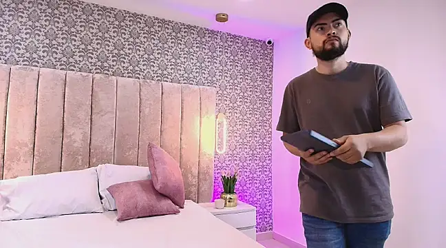 Snapshot of Leandro_GB chatting on 01/30/25, 11:55 Leandro GB online show from 01/30/25, 11:55