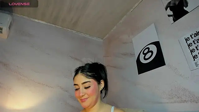 Belliinda 21 online show from 04/21/26, 07:06