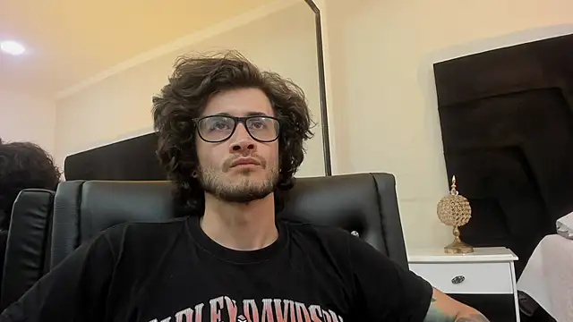 Loggan donnelly online show from 01/29/25, 11:14