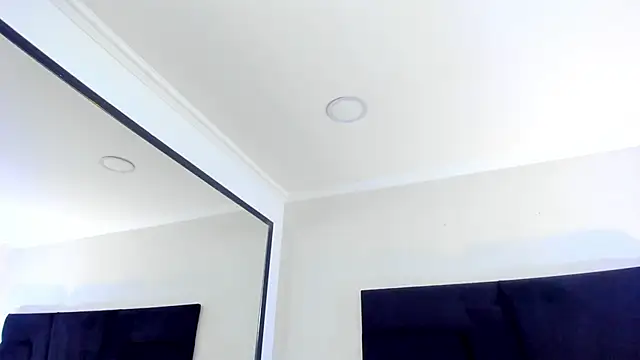 Loggan donnelly online show from 02/19/25, 11:25