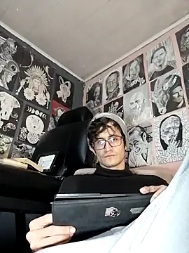 Loggan donnelly online show from 02/13/26, 06:37