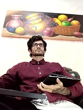 Loggan donnelly online show from 04/20/26, 11:50