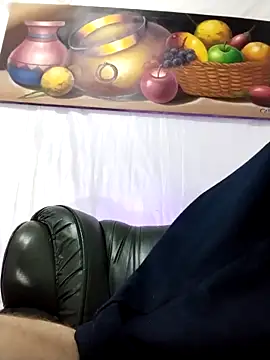 Loggan donnelly online show from 04/22/26, 01:41