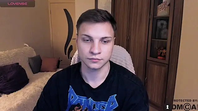 handsome guy01 online show from 11/05/25, 03:34