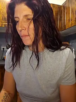 Lenchen  online show from 04/18/26, 07:51