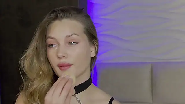 ViolaFlirt online show from 03/20/25, 10:54