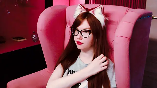 Snapshot of CarolGiggly chatting on 12/04/24, 01:58 CarolGiggly online show from 12/04/24, 01:58