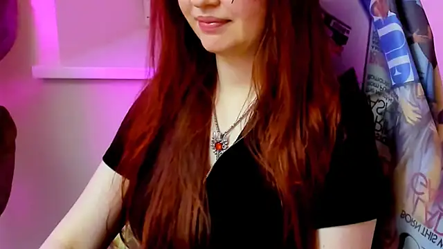 Snapshot of CarolGiggly chatting on 05/03/26, 12:16 CarolGiggly online show from 05/03/26, 12:16