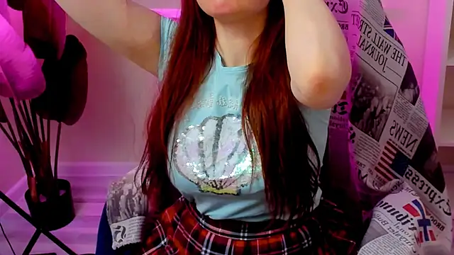 Snapshot of CarolGiggly chatting on 05/09/26, 12:38 CarolGiggly online show from 05/09/26, 12:38