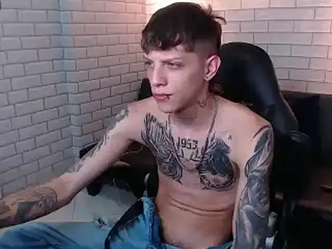 Snapshot of Adam_hard_ chatting on 01/07/25, 11:03 Adam hard  online show from 01/07/25, 11:03