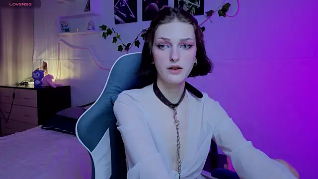 Sweet Paradox online show from 09/15/25, 11:05