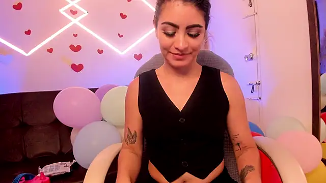 lunaalynch online show from 04/14/26, 11:55