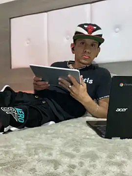 Snapshot of oiram27 chatting on 02/21/25, 03:12 oiram27 online show from 02/21/25, 03:12