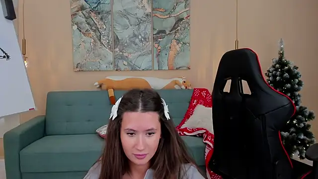 milaleoneli online show from 12/25/24, 04:00