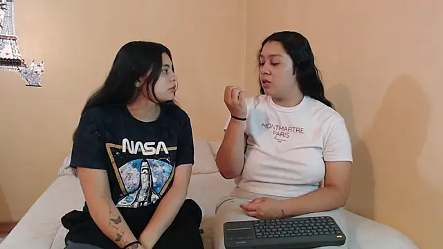 Snapshot of Scarlett_Jazmin chatting on 07/10/26, 09:01 Scarlett Jazmin online show from 07/10/26, 09:01
