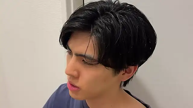 Lio kun online show from 10/18/25, 01:12