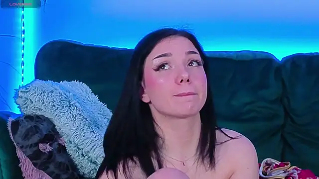 AveryWillow online show from 01/08/26, 06:43