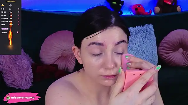 AveryWillow online show from 03/26/26, 11:54