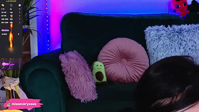 AveryWillow online show from 04/06/26, 04:46