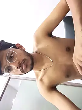 Snapshot of skinnyyyyyyyyy chatting on 02/01/25, 10:37 skinnyyyyyyyyy online show from 02/01/25, 10:37