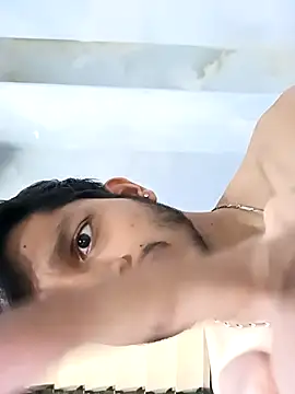 Snapshot of skinnyyyyyyyyy chatting on 02/21/25, 03:45 skinnyyyyyyyyy online show from 02/21/25, 03:45