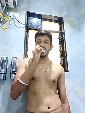 Snapshot of skinnyyyyyyyyy chatting on 10/08/25, 04:32 skinnyyyyyyyyy online show from 10/08/25, 04:32