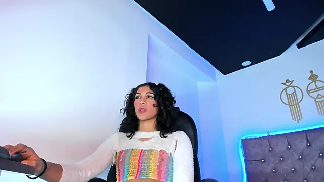 MiaCavallii  online show from 02/15/25, 10:00