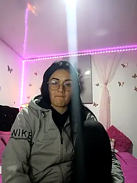 Hanna Kinsley online show from 03/19/25, 02:16