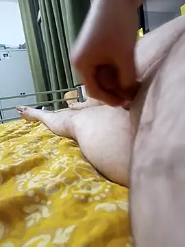 Snapshot of awesome-dirty-dick chatting on 12/15/25, 04:22 awesome-dirty-dick online show from 12/15/25, 04:22