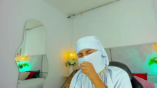 naomiii   online show from 02/10/26, 11:58