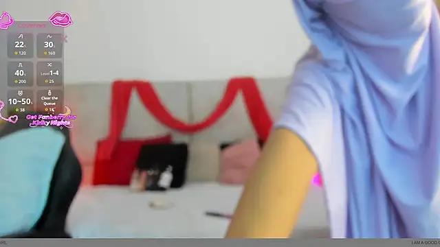 naomiii   online show from 02/14/26, 11:51