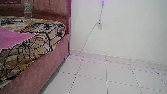 AMBER LOVE22 online show from 12/14/24, 07:03