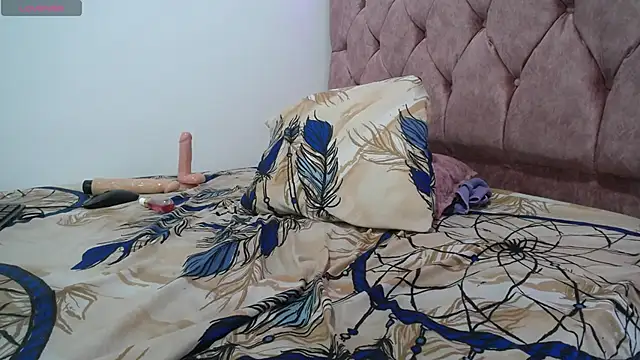 AMBER LOVE22 online show from 12/30/24, 10:34