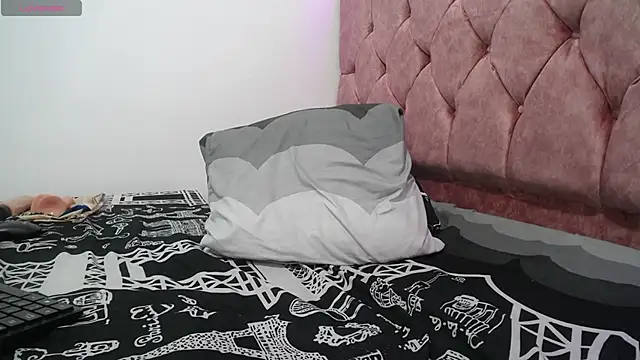 AMBER LOVE22 online show from 01/09/25, 11:13