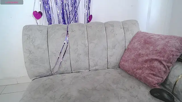 AMBER LOVE22 online show from 02/21/25, 06:15