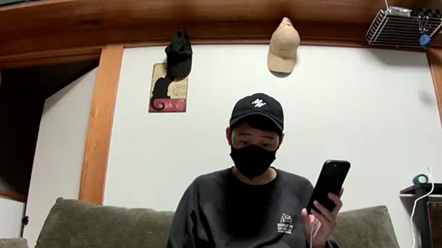 Snapshot of tuki_fu chatting on 12/08/24, 11:46 tuki fu online show from 12/08/24, 11:46