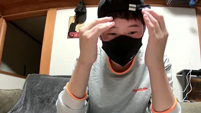 Snapshot of tuki_fu chatting on 12/10/24, 11:00 tuki fu online show from 12/10/24, 11:00