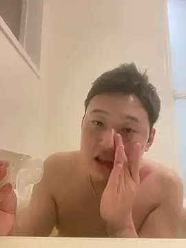 Snapshot of tuki_fu chatting on 02/18/25, 09:54 tuki fu online show from 02/18/25, 09:54